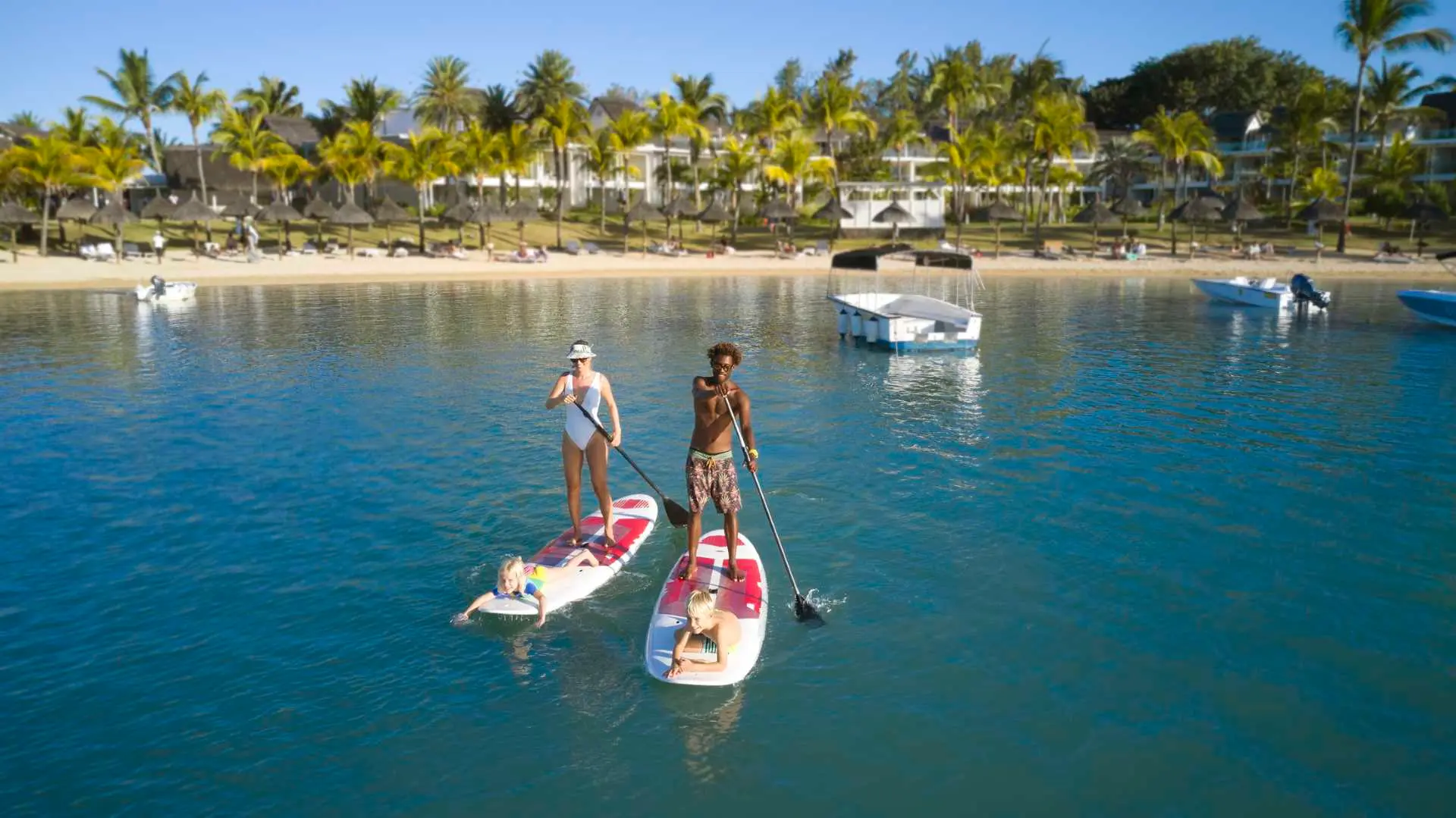 Hotel review Service & Facilities' - LUX* Grand Gaube - 14