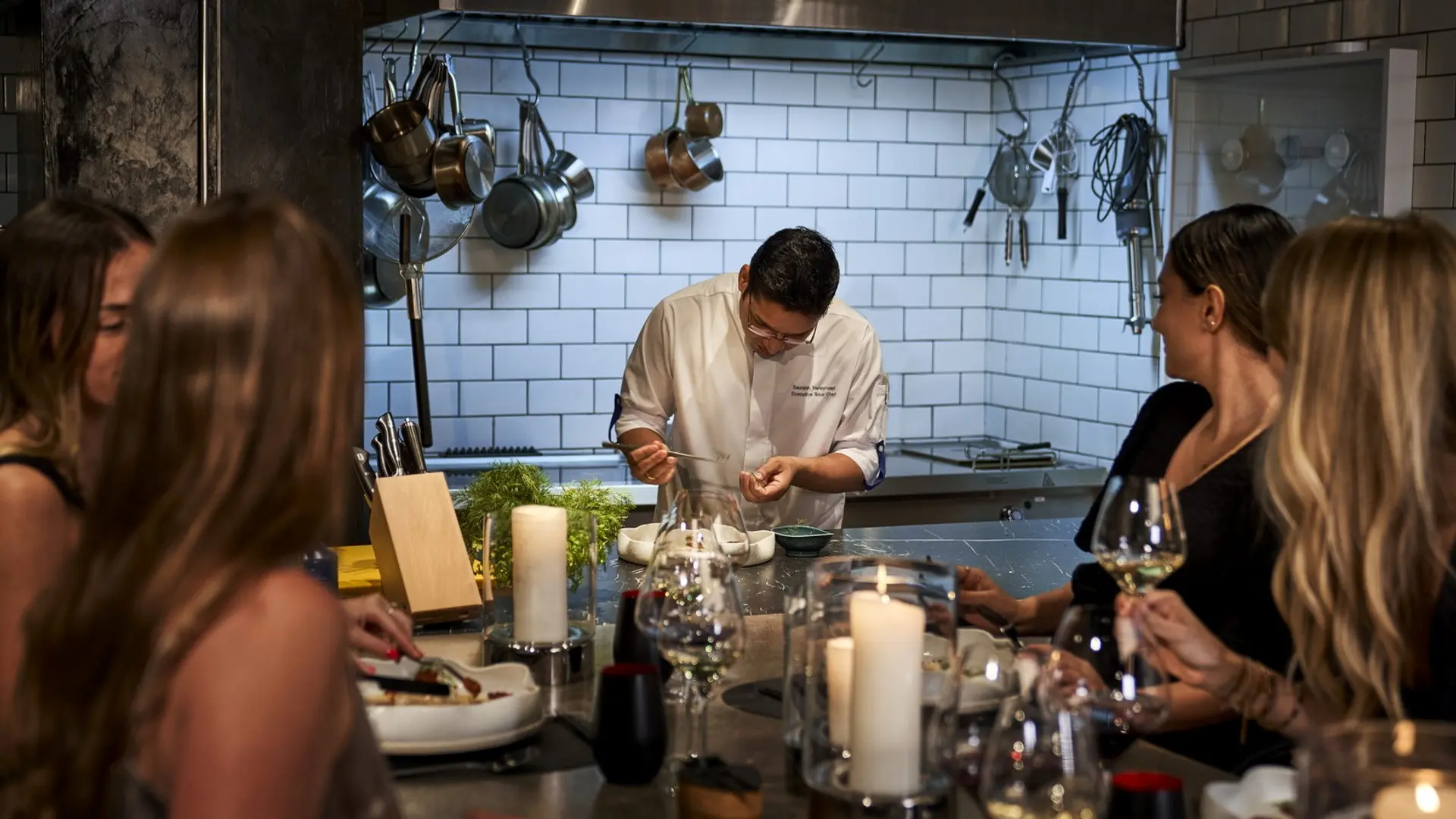 Hotel review Restaurants & Bars' - LUX* Grand Baie Resort & Residences - 4