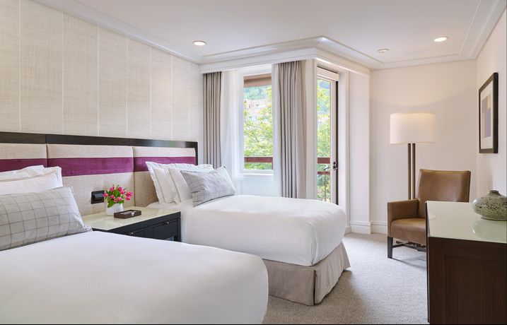 The Little Nell - 44