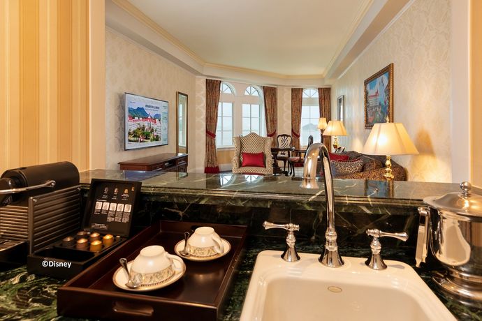 Hong Kong Disneyland Hotel - 20