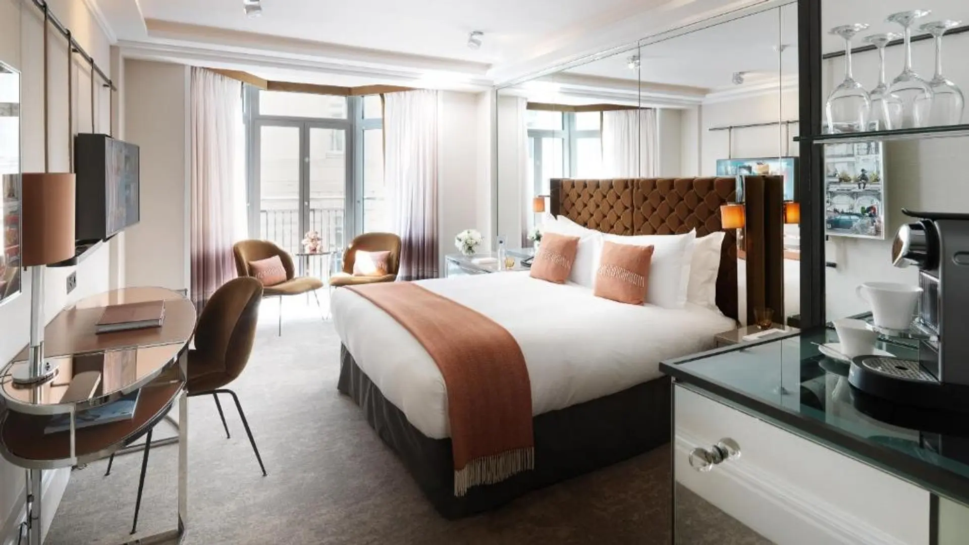 Hotel review Accommodation' - The Athenaeum Hotel & Residences - 1