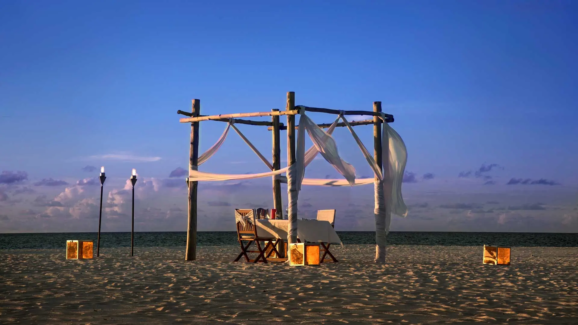 Hotel review Restaurants & Bars' - Park Hyatt Maldives Hadahaa - 10