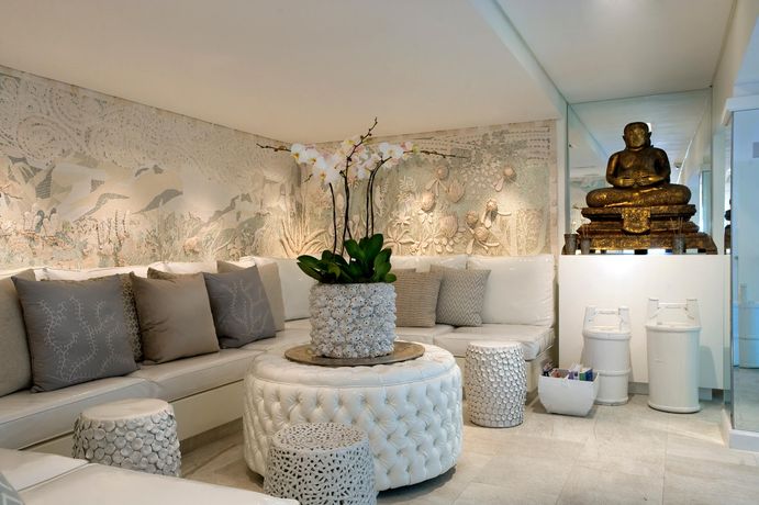 Twelve Apostles Hotel & Spa