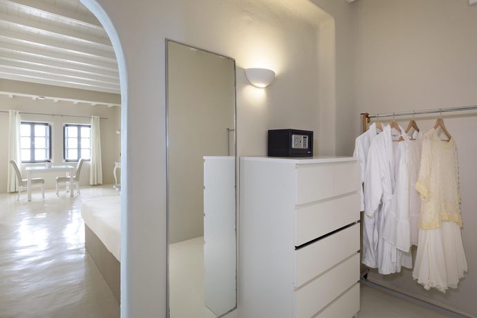 Verified hotel review - Carpe Diem Santorini Small Luxury Hotels of the World - 40