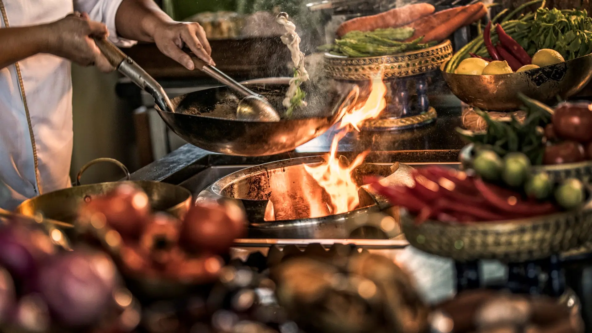 Hotel review Restaurants & Bars' - Four Seasons Resort Chiang Mai - 1