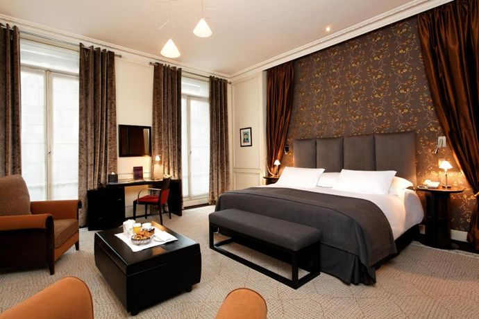 Verified hotel review - La Tremoille Paris - 1