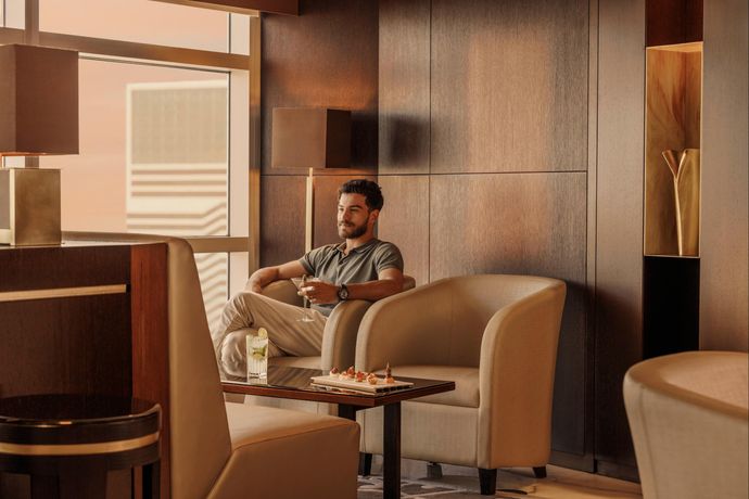 Jumeirah Emirates Towers - 2